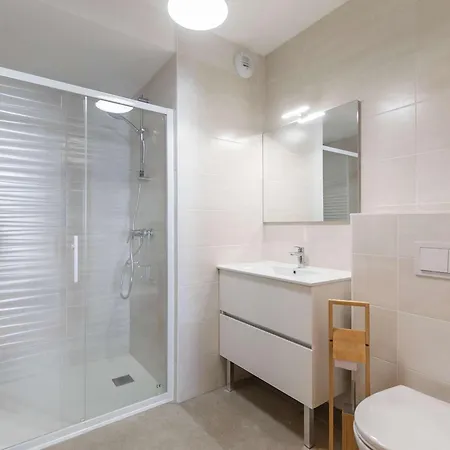 Appartement Neuf Avec Grande Terrasse Et Equipement De Gamme Cauterets
